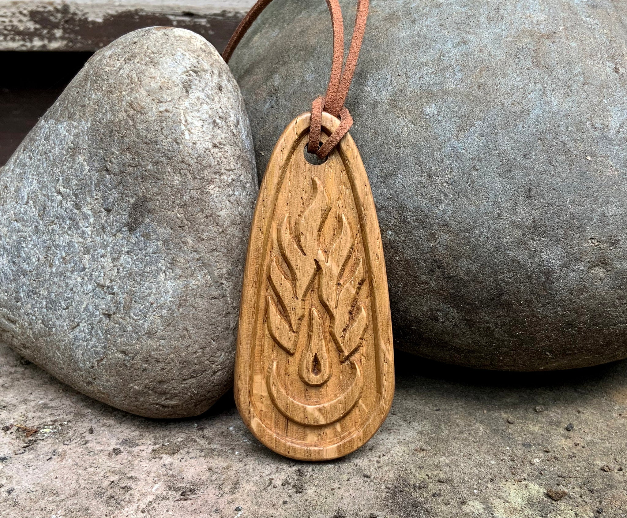 LUNAR GNOSIS - Oak-carved Talismanic Pendant